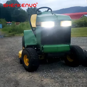 2 lampadine LED luminose accecanti per Deere LX LX172 LX173 LX176 LX178 LX186 LX188 USA - Foto 1 di 16