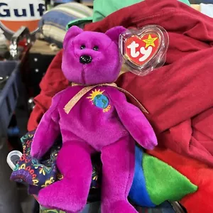 Juguete de peluche Ty Beanie Babies Millennium Bear - púrpura - Imagen 1 de 1
