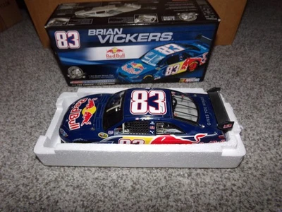 1/24 Brian Vickers #83 Red Bull 2008 acción NASCAR DIECAST Foto 1 de 4