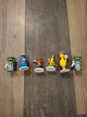 DE COLECCIÓN WILTON CALLE SÉSAMO PÁJARO GRANDE GALLETA MONSTRUO PASTEL BERT ERNIE ADORNO DE PASTEL Foto 1 de 4