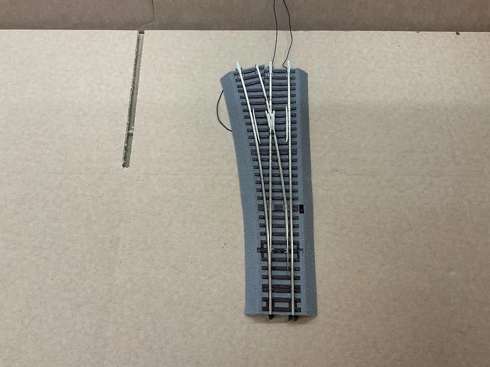 ROCO HO SCALE PROFI TRACK SWITCH TURNOUT TRACK LEFT HAND POINT MEDIUM NICE ! - Image 1 of 4