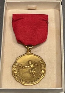1928 TENNISTURNIERMEDAILLE & BAND: MALDEN SPIELPLATZ; MA; tolles Bild - Bild 1 von 3