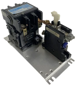 Telemecanique A202AC12 Magnetic Motor Starter 600 VAC Max Size 00 - Picture 1 of 3