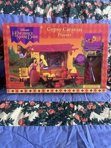 Neu Disney Der Glöckner von Notre Dame Zigeuner Wohnwagen Mattel Spielfigur Spielset - Bild 1 von 11