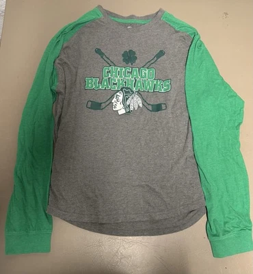 Chicago Blackhawks T-Shirt Mens Xl 46/48Lucky Green Raglan NHL Hockey Clover Tee - Image 1 of 3
