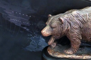Walking Grizzly Bear 7 x 6 Great Detail Beautiful Bronze Statue / Sculpture New - Imagen 1 de 12