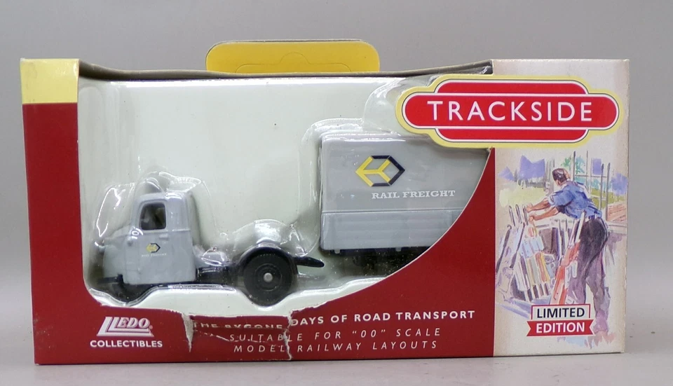 Lledo Trackside Scammel Scarab Van Trailer RAILFREIGHT DG148009 1/76 OO (c) - Image 1 of 1