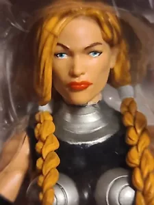 MARVEL LEGENDS CLASSIC VALKYRIE - NUOVO CON SCATOLA con HULKBUSTER BAF BRACCIO DESTRO avengers thor - Foto 1 di 11