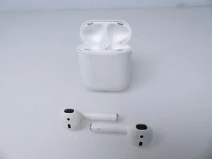 Apple AirPods 2. Generation Kopfhörer A2032 A2031 mit Ladecase A1602 #122 - Zdjęcie 1 z 10