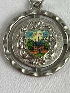WILLIAMSBURG VIRGINIA Keychain Colonial Red Brick ST CHRISTOPHER Pewter - Picture 1 of 3