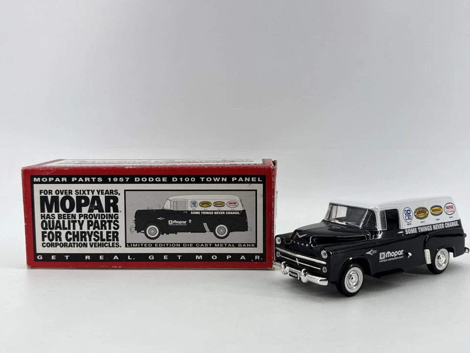 MOPAR Parts 1957 Dodge D100 Town Panel Diecast Bank 1:25 Spec Cast Foto 1 de 4