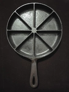 Padella per pane di mais in ghisa 8 cunei 9 pollici in attesa di brevetto vintage senza marchio - Foto 1 di 7