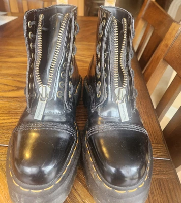 Doc Martens Vegan Sinclair Platform Zip Front Combat Boots Black Women's Size 7 - Image 1 of 4