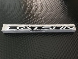 GENUINE OEM NISSAN DATSUN 71-73 240Z CHROME FRONT FENDER NAMEPLATE BADGE EMBLEM - Picture 1 of 3