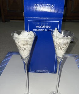 Juego de 2 flautas tostadas milenarias International Silver Co. con caja. ¡Nuevo! De colección - Imagen 1 de 12