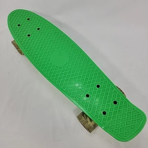 Meketec Skateboard 22 Inch Green Mini Retro Penny Cruiser - Picture 1 of 8