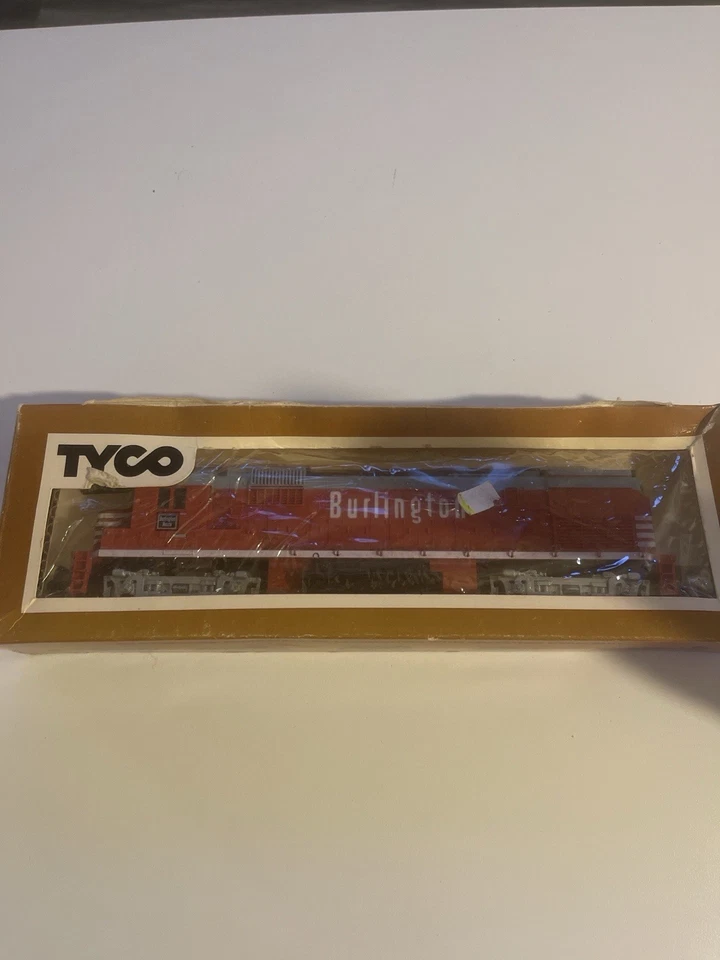 Tyco HO Scale Burlington Diesel Locomotive – Red/Silver – Vintage Model Train - Image 1 of 2