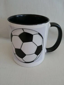 Weiß und schwarz Fußball Ball Becher - 12 Unzen - EUC - Bild 1 von 6