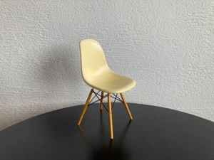 Vitra Miniature Charles & Ray Eames DSW 1950 Design Museum Collection Rare JP - Picture 1 of 6