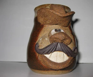 COWBOY FIGUR GESICHT, VINTAGE 3-D HANDGEFERTIGTE STEINZEUG TASSE, JACKSON HOLE, SIGNIERT - Bild 1 von 16