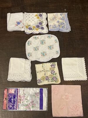 VINTAGE WOMANS HANKIES HANDKERCHIEF HANKY FLORAL MIXED Lace Lot 11 - Image 1 of 4