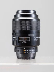 Nikon Nikkor 105mm F2.8 AF-D Micro Nikkor Telephoto Macro Lens - Picture 1 of 7