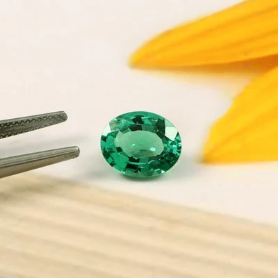 3.30 CT Lab Grown Colombian Hydrothermal Emerald Loose Gemstone Oval Cut 11x9 mm - Image 1 of 4