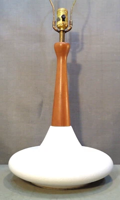 Lámpara de mesa danesa moderna de mediados de siglo de colección cerámica/madera OVNI platillo volador años 60 Foto 1 de 4