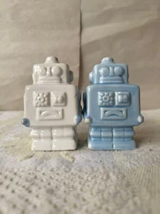 Par de estatuillas de robot de cerámica, blancas y azules, astilladas - Imagen 1 de 8