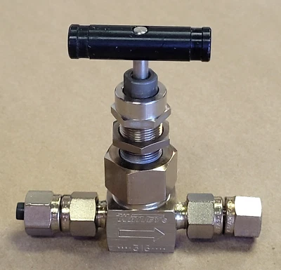 WHITEY SS-3NBS4 STAINLESS STEEL NEEDLE VALVE, DISC STE 3, 6000 PSI - Image 1 of 4