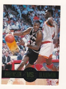 1993-94 SKYBOX PREMIUM Showdown Series DAVID ROBINSON Vs. HAKEEM OLAJUWON - Picture 1 of 1
