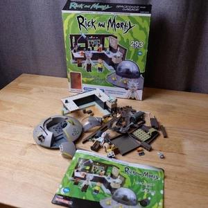 Rick and Morty - Raumschiff- und Garagenbauset - komplett - Bild 1 von 9