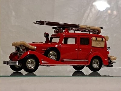 1/43 ? scale 1933 Cadilac Fire wagon die cast model car - Image 1 of 4