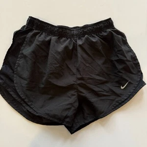 Nike Dri-Fit Tempo Laufshorts schwarz – Damen Medium – AH5509-010 - Bild 1 von 3