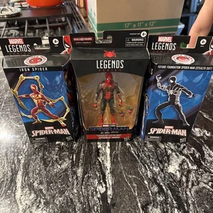 Marvel Legends, Spider-Man 3 Stück. Iron Spider, Future Foundations, integriert - Bild 1 von 4