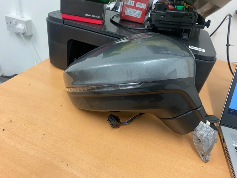 VW Tiguan 2018 driver side wing mirror grey power fold - Image 1 of 4