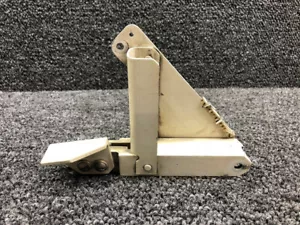60-810092-1 Beechcraft 58P Main Gear Uplock Assembly LH - Picture 1 of 6