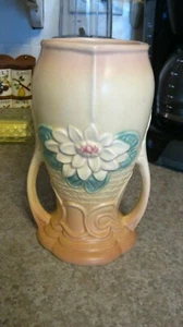 Vintage Hull Art 2 Handle Vase Water Lily L-9 8 1/2 Inch - Picture 1 of 10