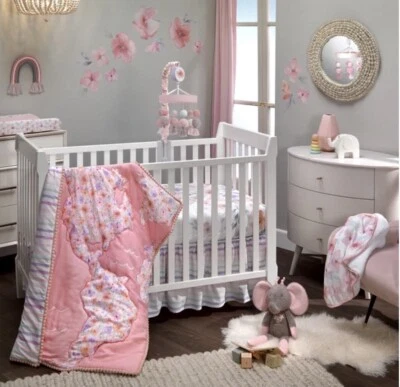 Girl Rule The World 粉色花卉 4 件套婴儿床 Lambs & Ivy 出品 — 第 1/4 张图片