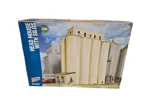 K Walthers 933-2942 Grain Series Head House With Silos HO Scale New - Bild 1 von 4