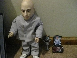 1999 Austin Powers 18" sprechende Mini Me Puppe und Actionfigur enthalten mt. cond. - Bild 1 von 1