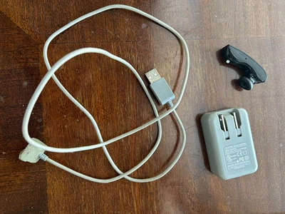 Jawbone Earbud - Perfect condition - with OEM charger and cord - Image 1 of 4