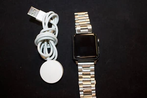 Apple Watch Series 3 16GB Space Gray Aluminium 38mm W/ USB Charging Cord Metal B - Picture 1 of 6