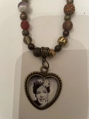 Collar Retro Billie Holiday Bronce Filigrana Corazón Colgante Jaspe Hematita Cuentas Foto 1 de 4