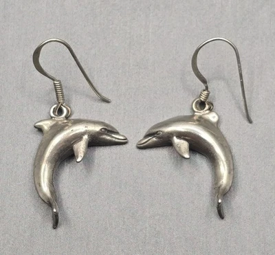 复古纯银海豚吊坠耳环 1.25 英寸签名 Sunwest Sea Life 3.8 克 — 第 1/4 张图片