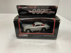Corgi Classics James Bond Aston Martin DB5 (04302) 007 Tomorrow Never Dies - Picture 1 of 6