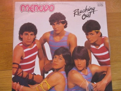 a2 vinyl LP MENUDO ( RICKY MARTIN ) REACHING OUT Australian edition - Image 1 of 4