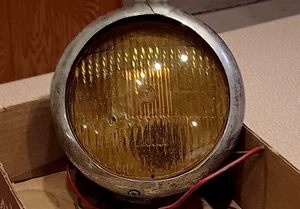 Old UNITY model F1 Auto Car Truck HEADLIGHT SPOTLIGHT Ford? Chicago USA GOLD-ISH - Picture 1 of 9