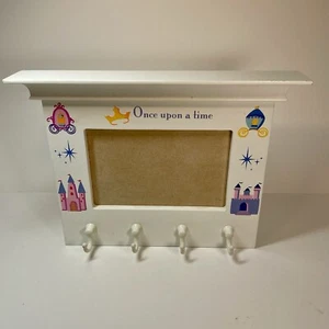 Disney Prinzessin weiß Holz Wand Bilderrahmen 4 Schmuckhaken Once Upon A Time - Bild 1 von 12