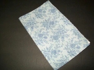 RJR Blue Floral Calico Fabric Remnant Cotton Sewing Quilting DIY Crafts - Picture 1 of 2